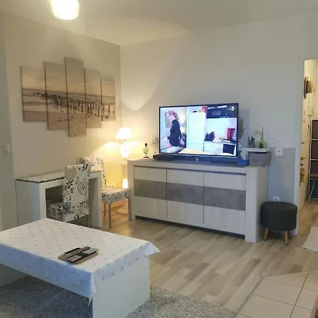 42 M2 A 1 Min De L'a13 Conforme Photos, Place De Parking Gratuite, Wifi * Magnanville